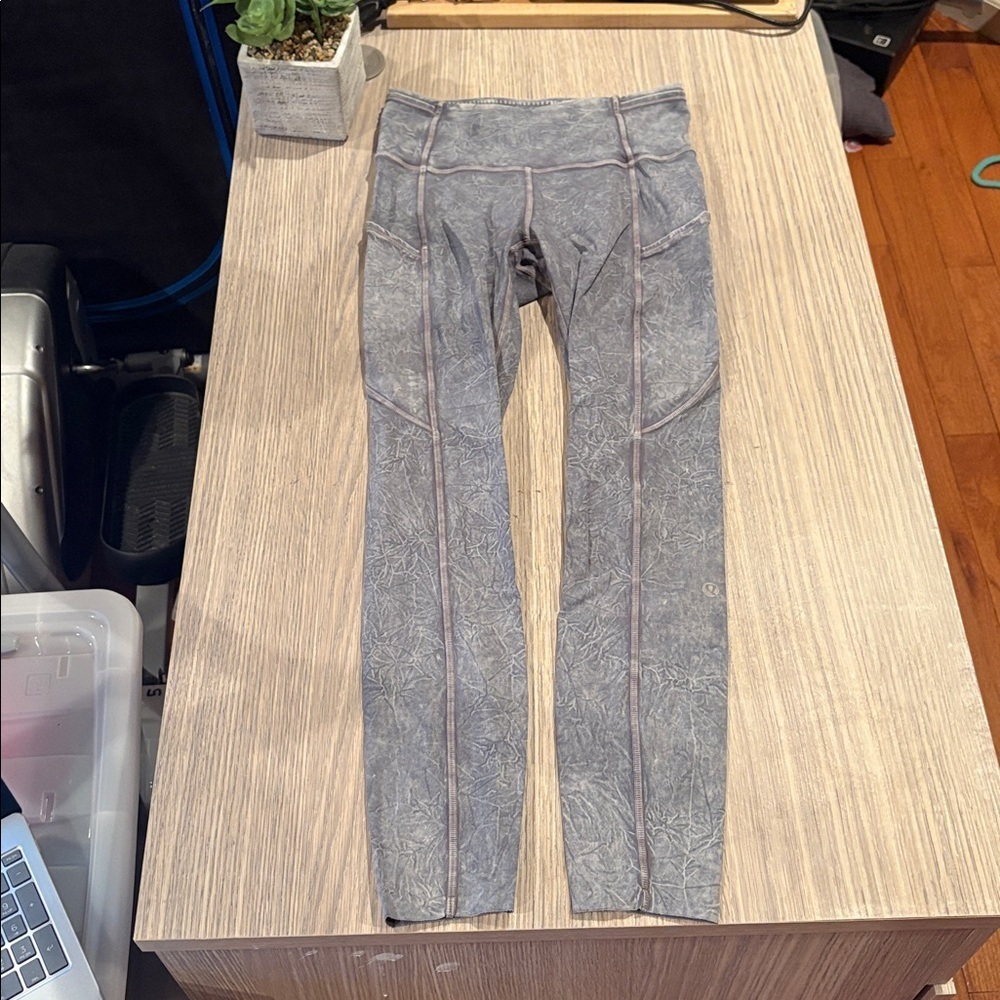 Lululemon Fast and Free High Rise Tight 25" Size 4 - Ice Wash Asphalt Grey - Picture 3 of 11